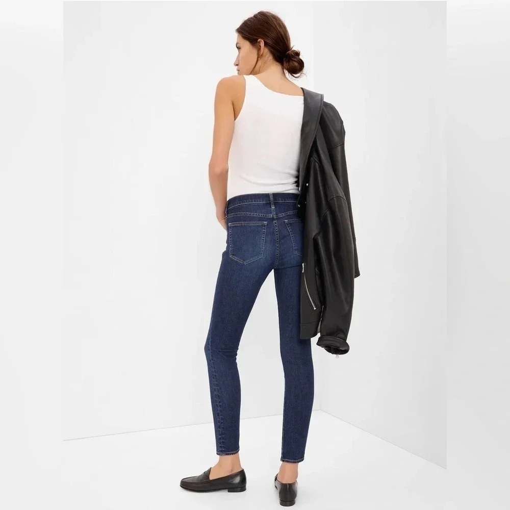 Gap True Skinny  Mid Rise Jeans